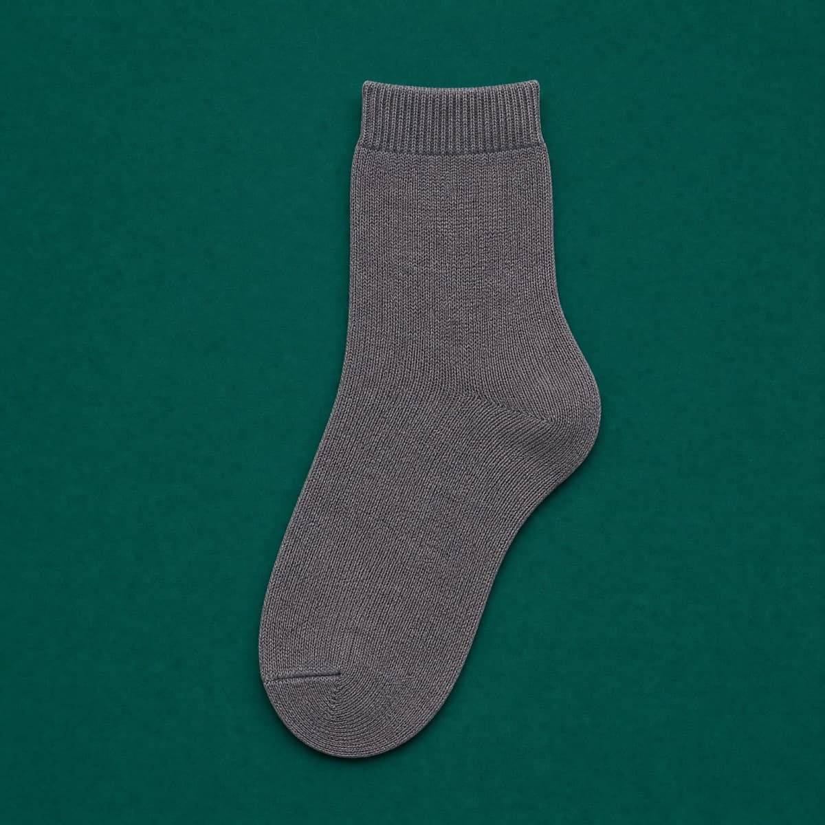 Trace Ankle 62 — 62% recycled yarn, photographed flat